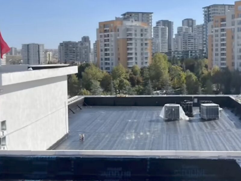 Çatıda serili PVC membran su yalıtımı